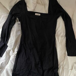 Aritzia Babaton Contour Squareneck Long Sleeve Minidress